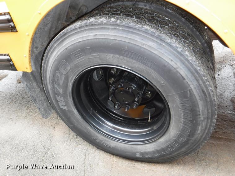 image for item DB3878 2005 Freightliner FS65 Thomas school bus