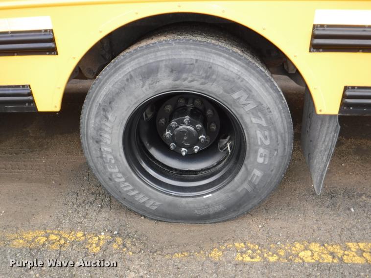 image for item DB3878 2005 Freightliner FS65 Thomas school bus