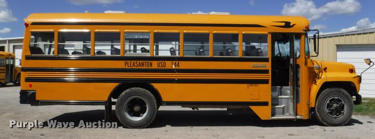 image for item DB3885 1993 Ford B700 schoolbus