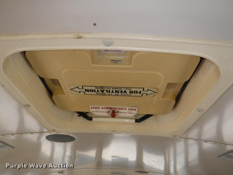 image for item DB3885 1993 Ford B700 schoolbus