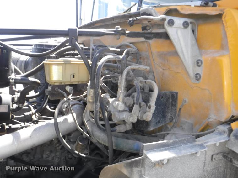 image for item DB3885 1993 Ford B700 schoolbus