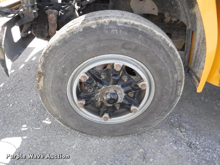 image for item DB3885 1993 Ford B700 schoolbus