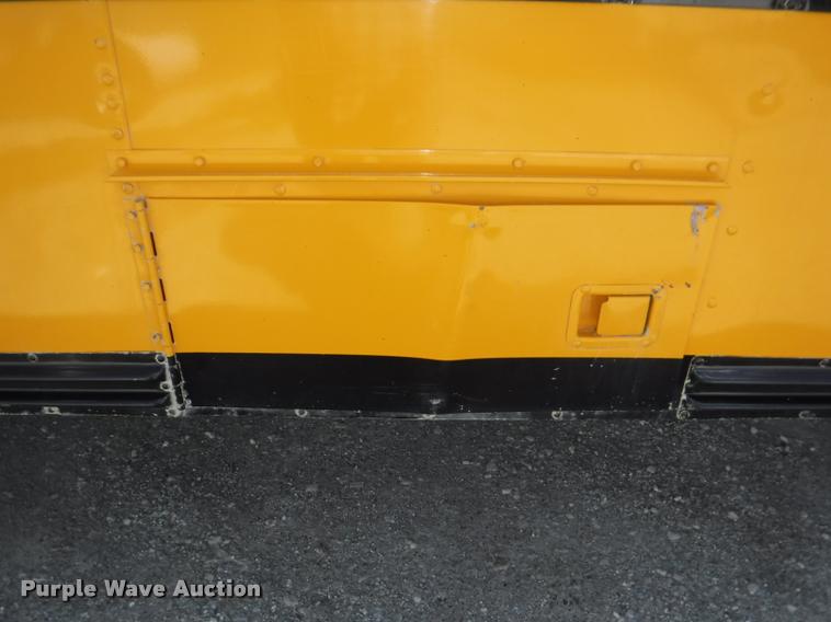 image for item DB3885 1993 Ford B700 schoolbus