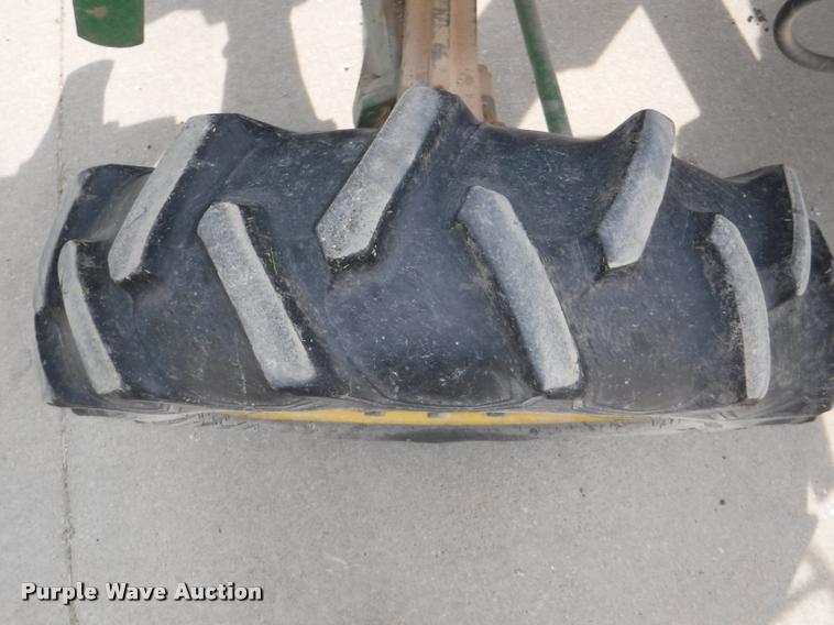 image for item DB3894 John Deere 1050 tractor