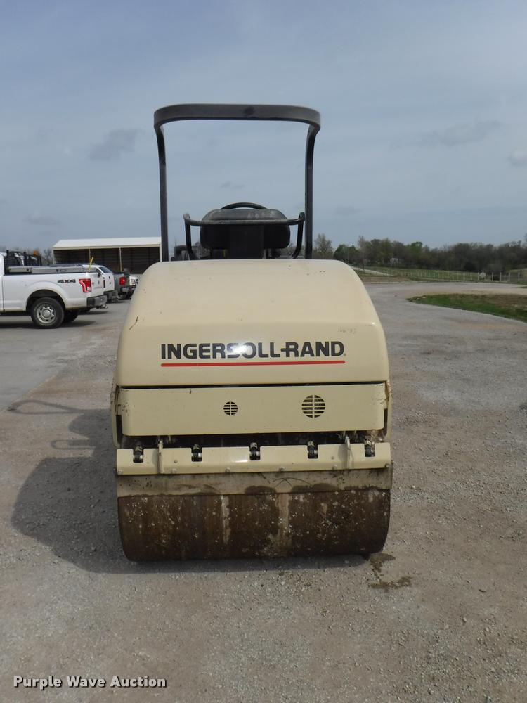 image for item DB3895 2000 Ingersoll Rand DD-24 Dura-Pac double drum roller