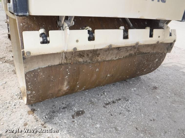 image for item DB3895 2000 Ingersoll Rand DD-24 Dura-Pac double drum roller