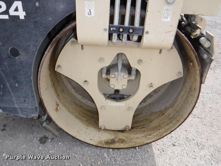image for item DB3895 2000 Ingersoll Rand DD-24 Dura-Pac double drum roller