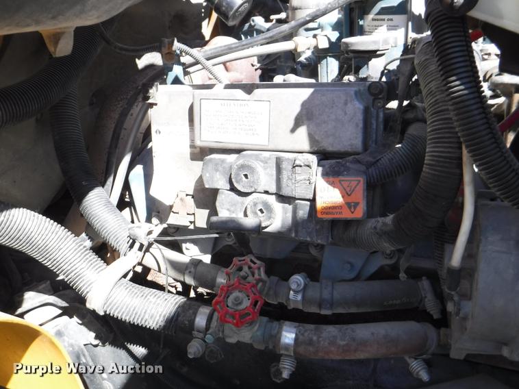 image for item DB3902 2004 International CE200 school bus