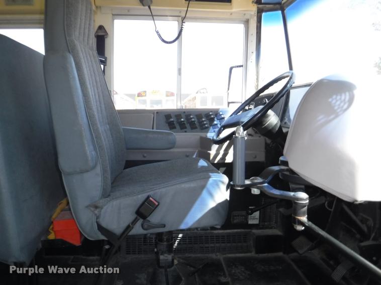 image for item DB3902 2004 International CE200 school bus