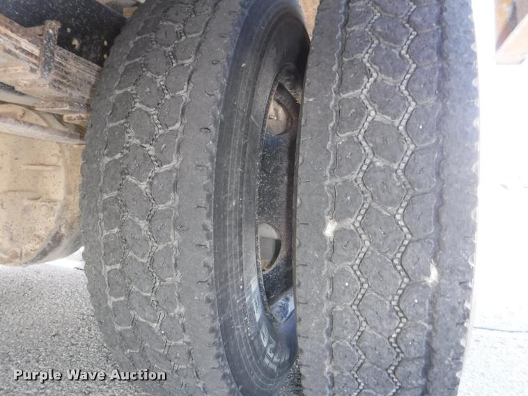 image for item DB3902 2004 International CE200 school bus