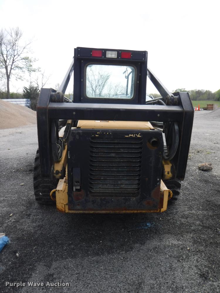 image for item DB3928 1998 New Holland LX865 skid steer