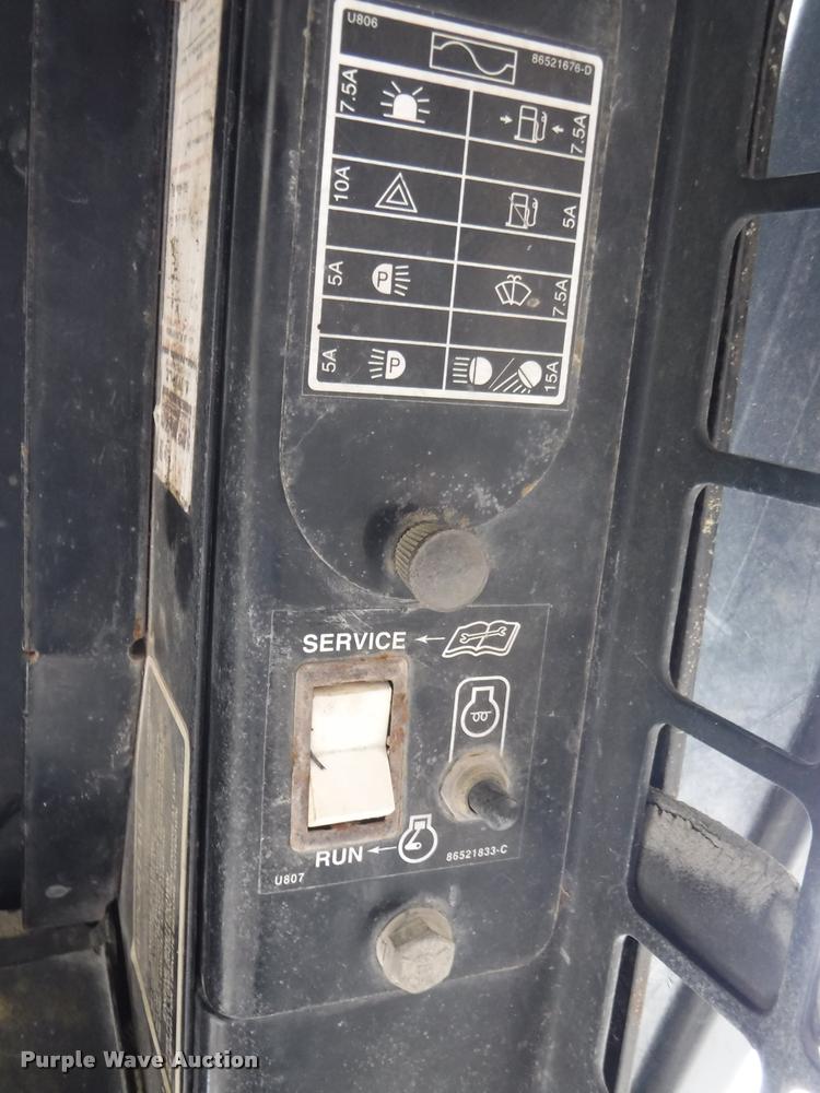 image for item DB3928 1998 New Holland LX865 skid steer