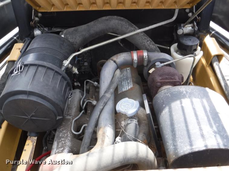 image for item DB3928 1998 New Holland LX865 skid steer