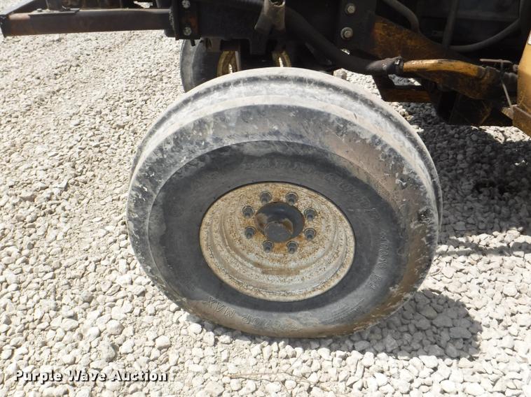 image for item DB3929 Ford New Holland 8240 tractor