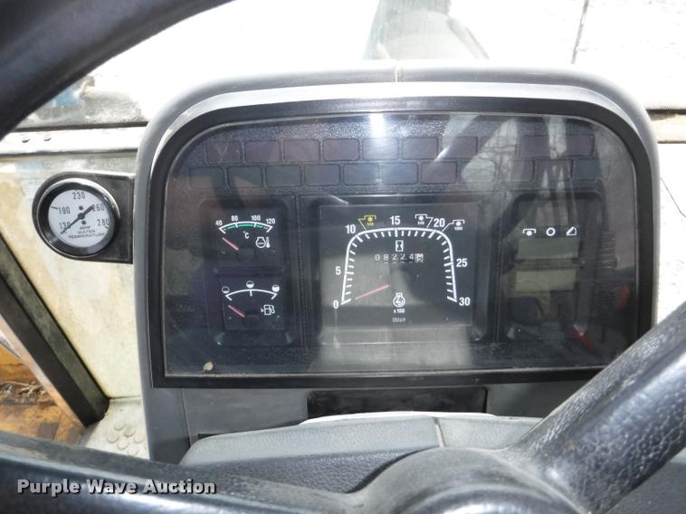 image for item DB3929 Ford New Holland 8240 tractor