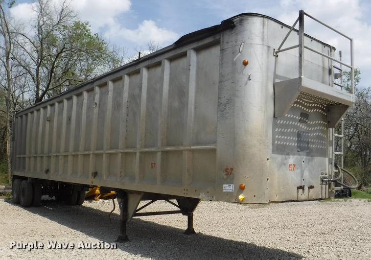 image for item DB3930 1993 East live bottom trailer