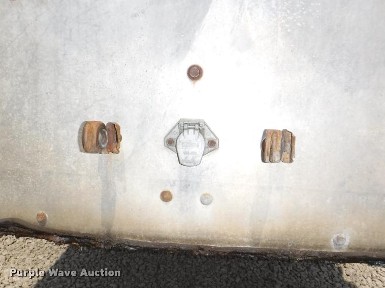 image for item DB3930 1993 East live bottom trailer