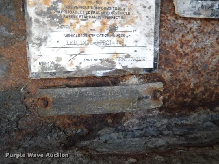 image for item DB3930 1993 East live bottom trailer