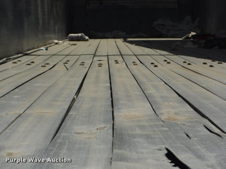 image for item DB3930 1993 East live bottom trailer