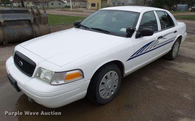 image for item DH9569 2009 Ford Crown Victoria Police Interceptor