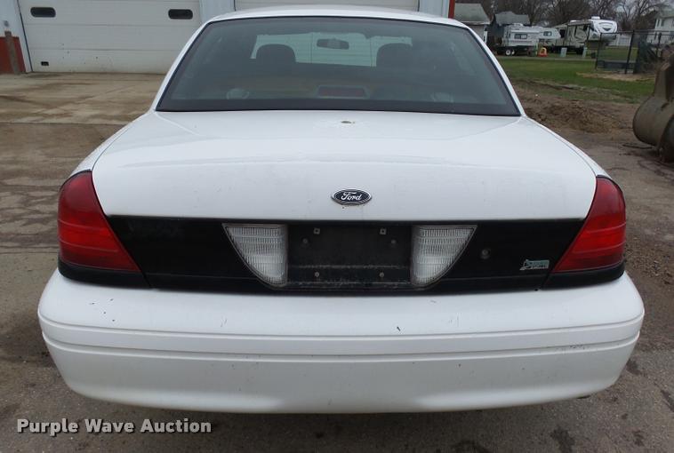 image for item DH9569 2009 Ford Crown Victoria Police Interceptor