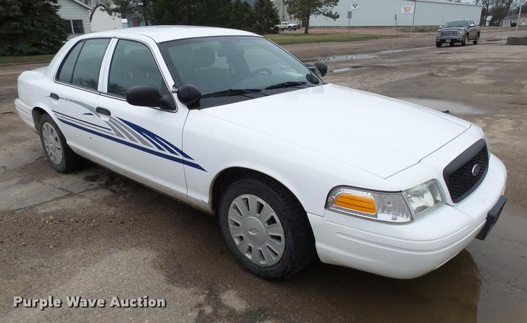 image for item DH9569 2009 Ford Crown Victoria Police Interceptor