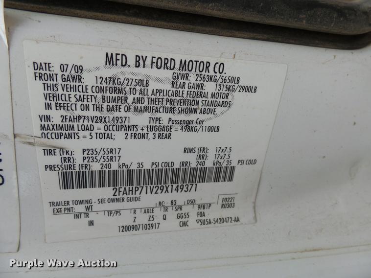 image for item DH9569 2009 Ford Crown Victoria Police Interceptor