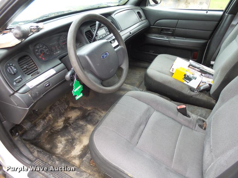 image for item DH9569 2009 Ford Crown Victoria Police Interceptor