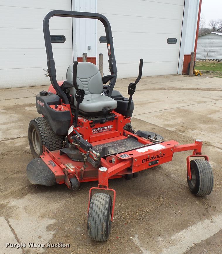 image for item DH9570 Gravely Pro Master 252 ZTR lawn mower