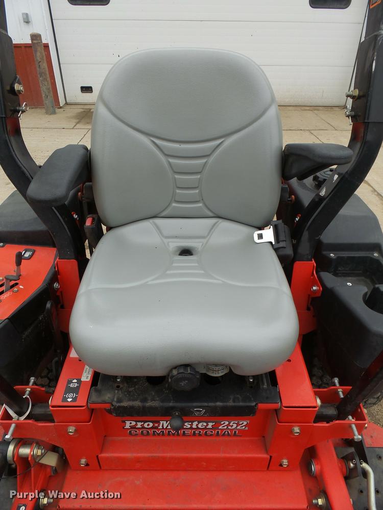 image for item DH9570 Gravely Pro Master 252 ZTR lawn mower