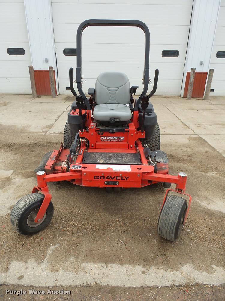 image for item DH9570 Gravely Pro Master 252 ZTR lawn mower
