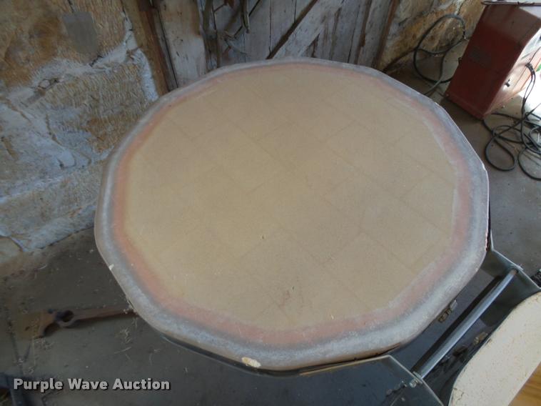 image for item DI9707 Skutt kiln