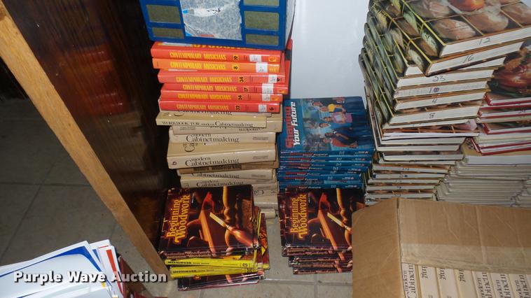 image for item DM9037 Educational books