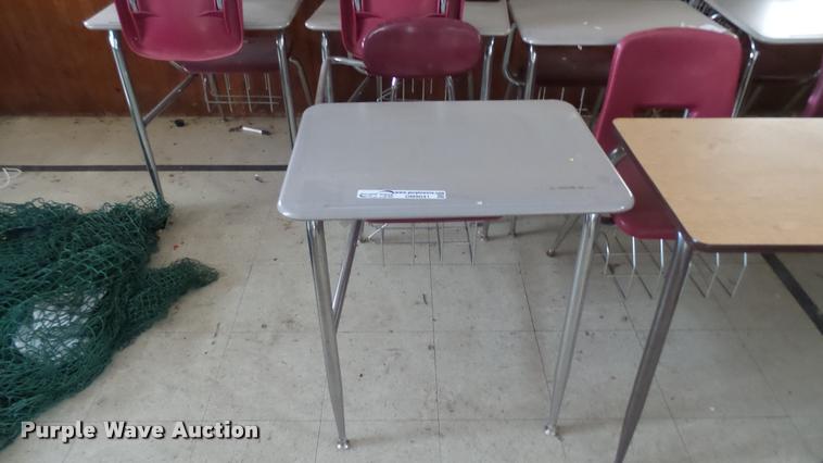 image for item DM9041 (21) student desks