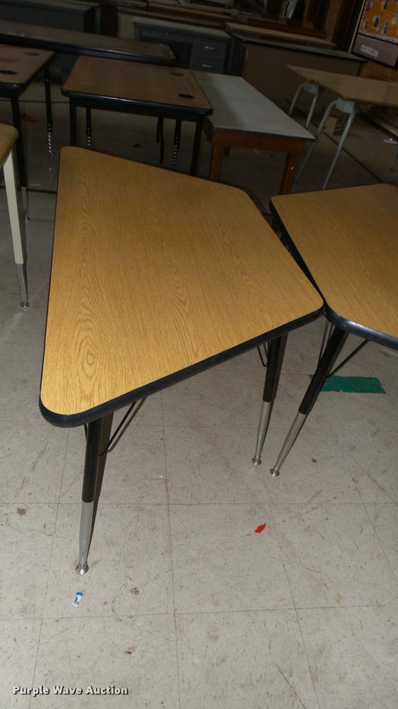 image for item DM9046 (7) tables