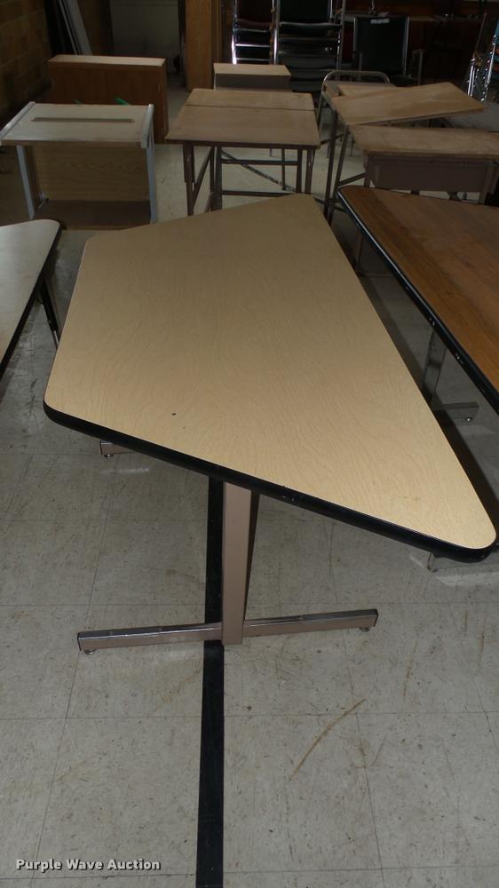 image for item DM9046 (7) tables