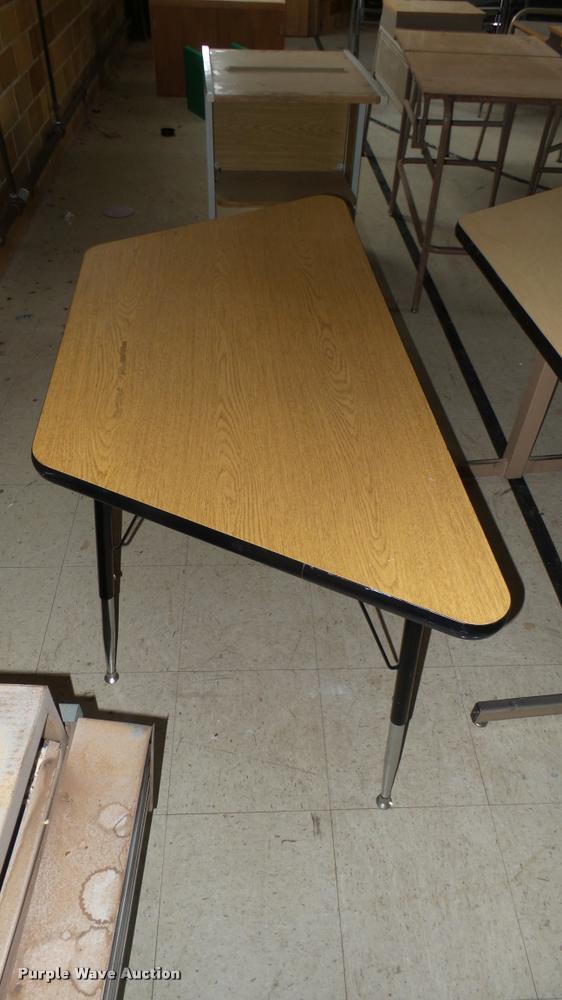 image for item DM9046 (7) tables