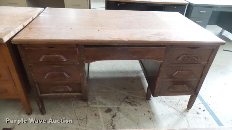 image for item DM9052 (6) wood desks