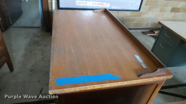 image for item DM9052 (6) wood desks