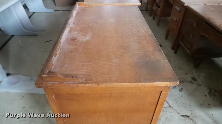 image for item DM9052 (6) wood desks