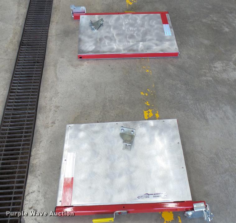 image for item DS9041 Firefighting equipment