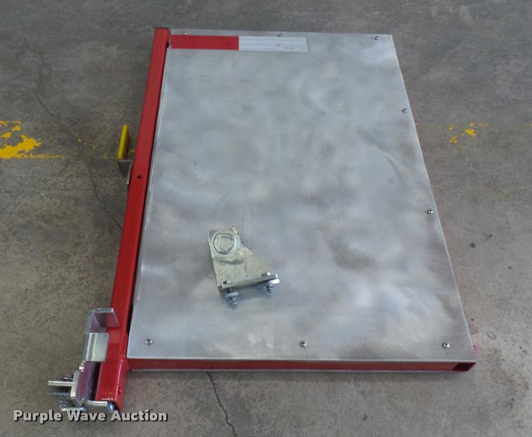 image for item DS9041 Firefighting equipment