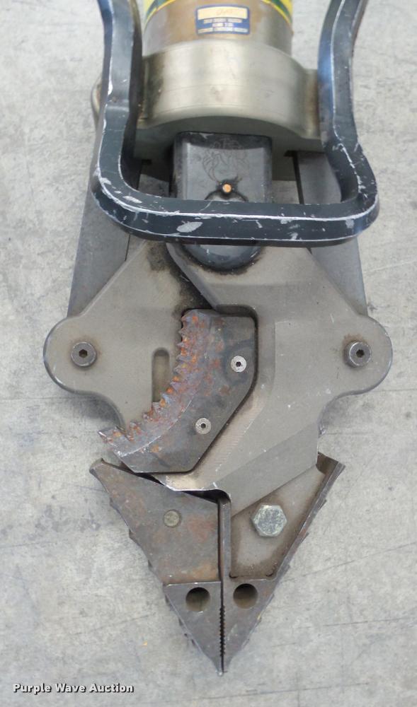 image for item DS9045 EMS rescue equipment