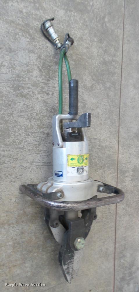 image for item DS9045 EMS rescue equipment