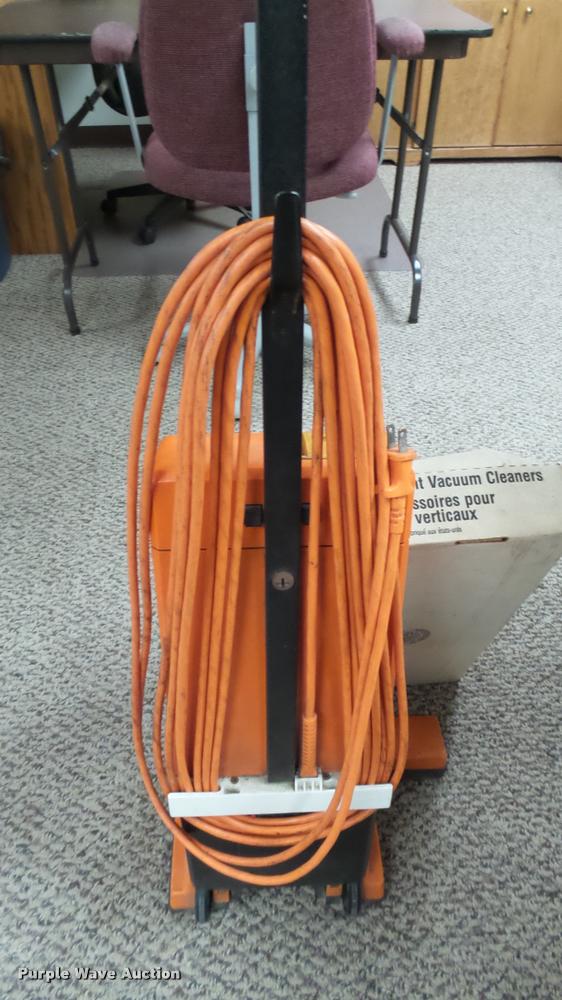 image for item DS9047 SSS vacuum cleaner