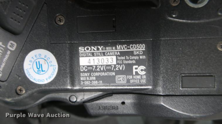 image for item DS9050 Sony MVC-CD500 digital camera