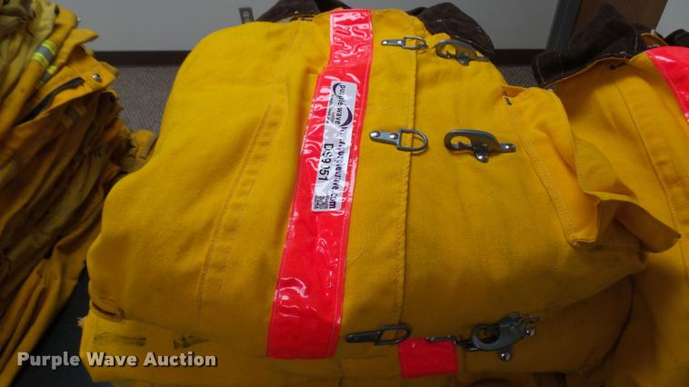 image for item DS9051 Firefighting equipment