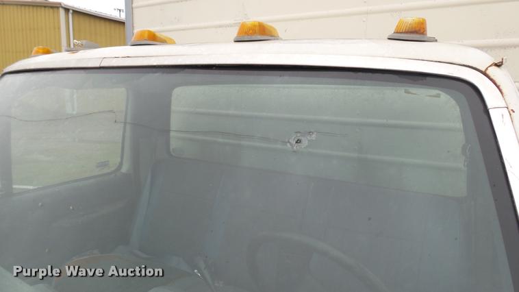 image for item DS9114 1989 Ford F350 box truck