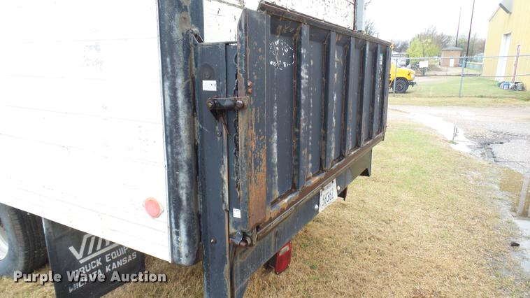 image for item DS9114 1989 Ford F350 box truck