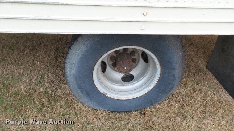 image for item DS9114 1989 Ford F350 box truck